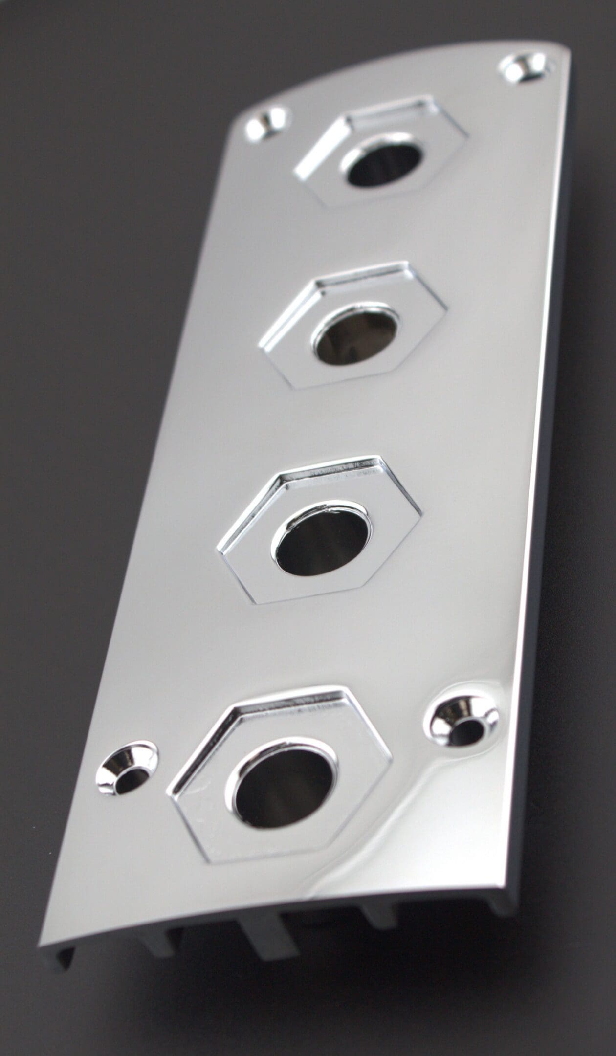 4-Hole 1/2" Round Bier Pin Plate